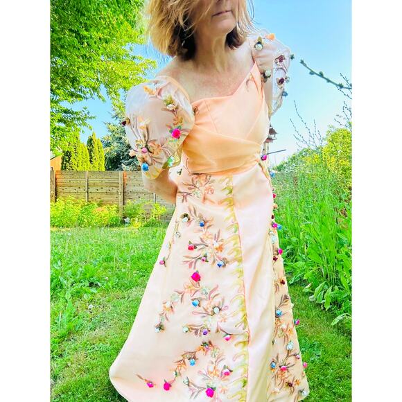 Vintage Handmade Ball Gown Handpainted 3 D Roses Fits size M 8 Full Train Peach - Picture 15 of 16